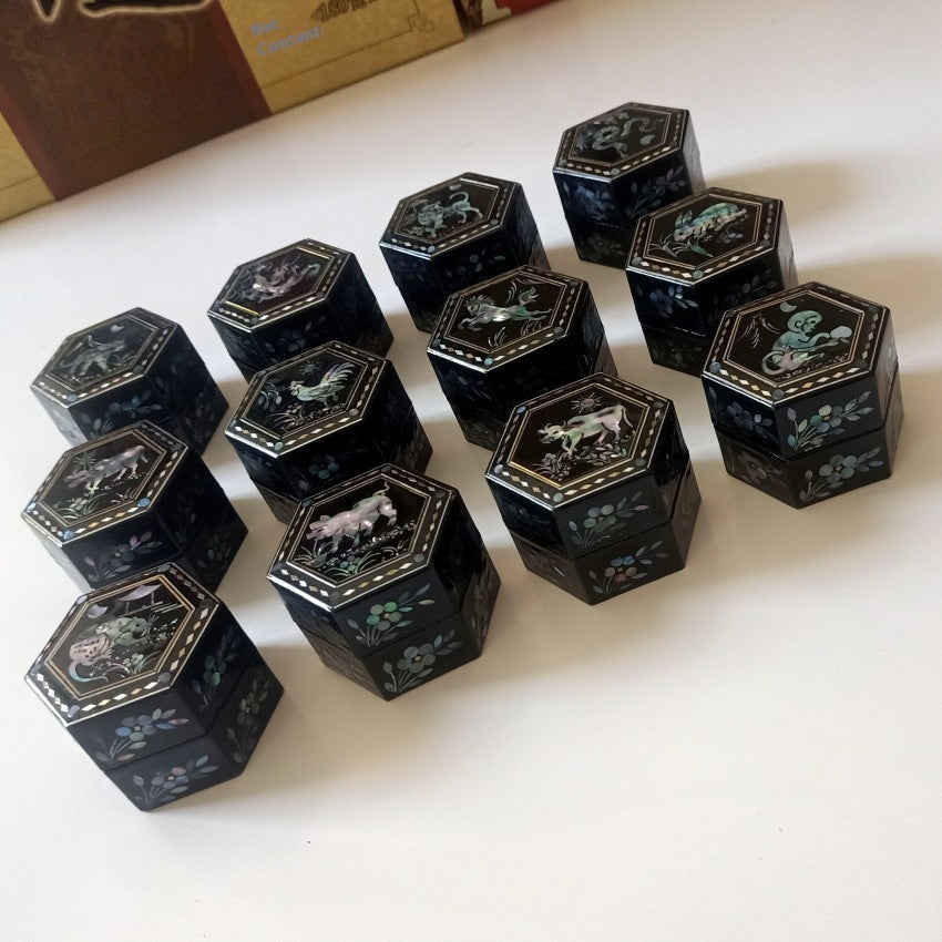 [Living Heritage] Chinese Zodiac Mother-of-pearl Inlay Hexagonal Lacquer Trinket Box