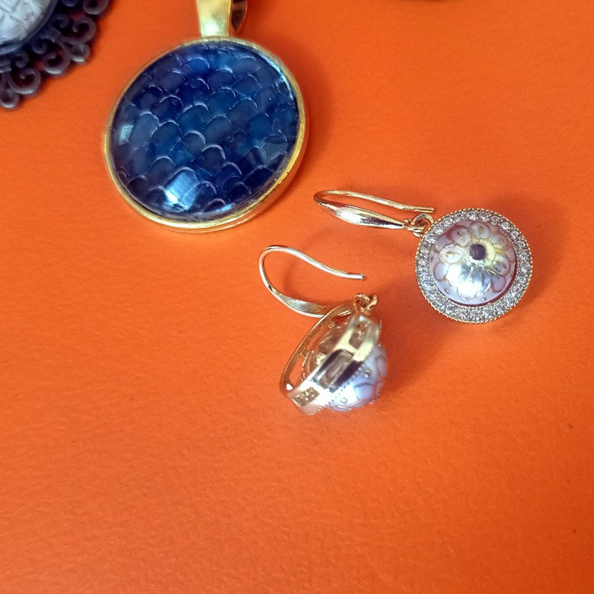 [Living Heritage] Painted Sunflower Mother-of-pearl Crystal Halo Earrings