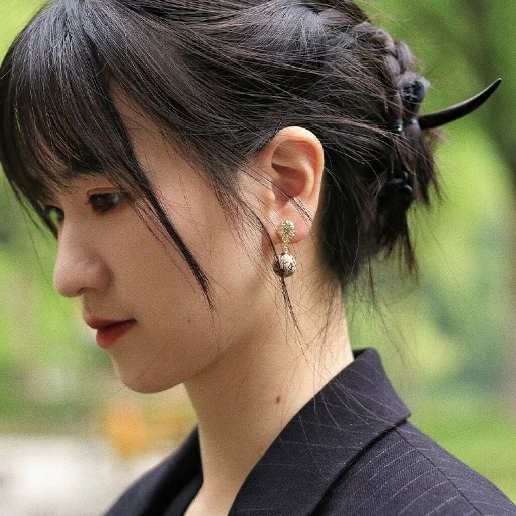 [Living Heritage] Molten Gilt & Lacquer Bead Drop Earrings
