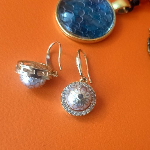 [Living Heritage] Painted Sunflower Mother-of-pearl Crystal Halo Earrings
