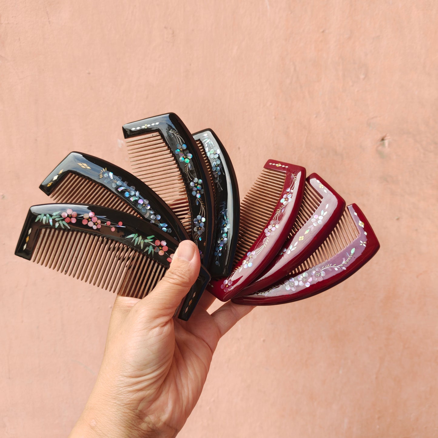 [Living Heritage] Crescent Mahogany & Shell Inlay Comb