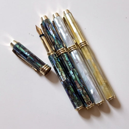 [Living Heritage] Iridescent Abalone Shell Inlay Fountain Pen